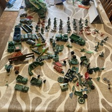 Job Lot Of 1970s Plastic Toy Soldiers And Military Equipment 
