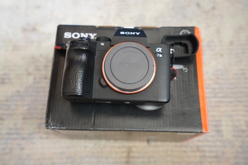 Sony alpha iii - alpha, a7
