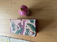 Emma J Shipley  Bone China Candle Lynx with Tuberose & Gingerlily Fragrance