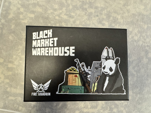 Black market warehouse card - black,