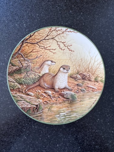 Otters river bank - on, a