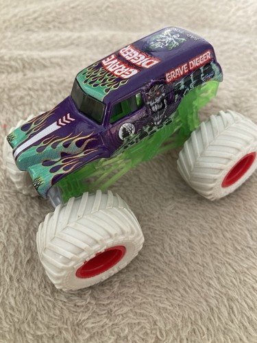Monster jam grave digger white - jam,