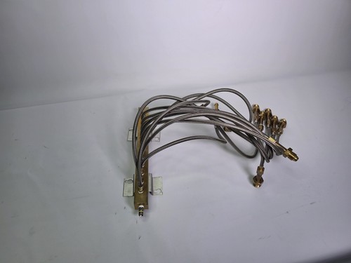 Helium way manifold - way,