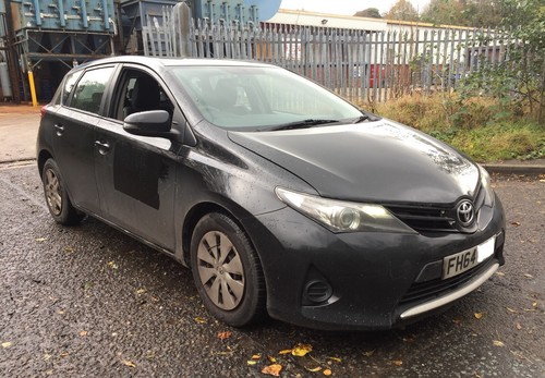Toyota auris d4d diesel - auris,