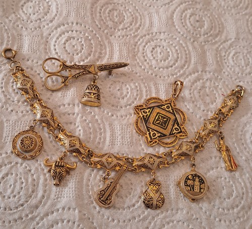 Damascene toledo jewellery - toledo,