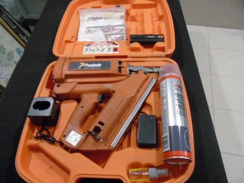 Paslode nail gun - gun, ct
