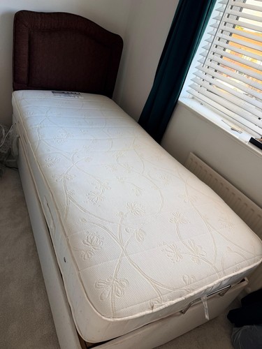 Single bed - single,