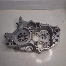 YAMAHA DT 125 RIGHT SIDE CRANKCASE ENGINE CASE COVER  1988 - 1996