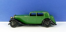 DINKY TOYS 30c DAIMLER SALOON GREEN WITH BLACK OPEN CHASSIS & HUBS