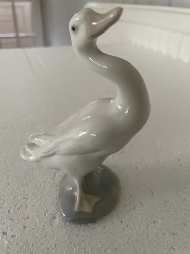 Lladro porcelain figurine a - of,