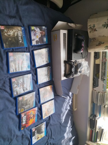 Playstation 500 slim - 4,