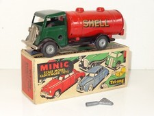 TRIANG MINIC 15M SHORT BONNET PETROL TANKER (405)