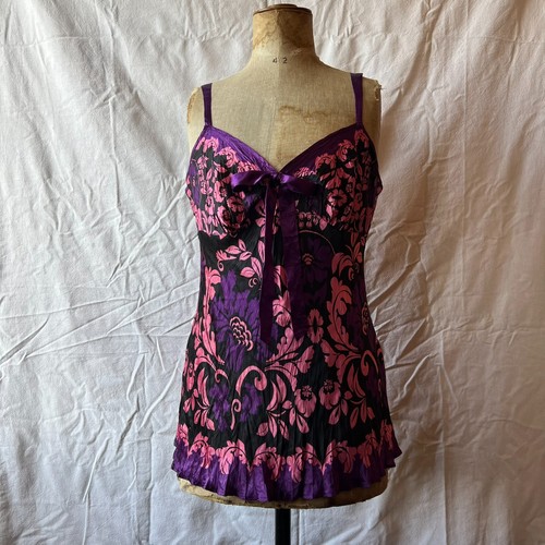 2000s y2k vintage warehouse - 2000s,
