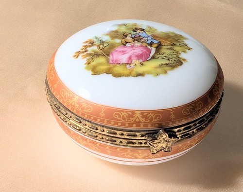Vintage porcelain trinket box - porcelain,