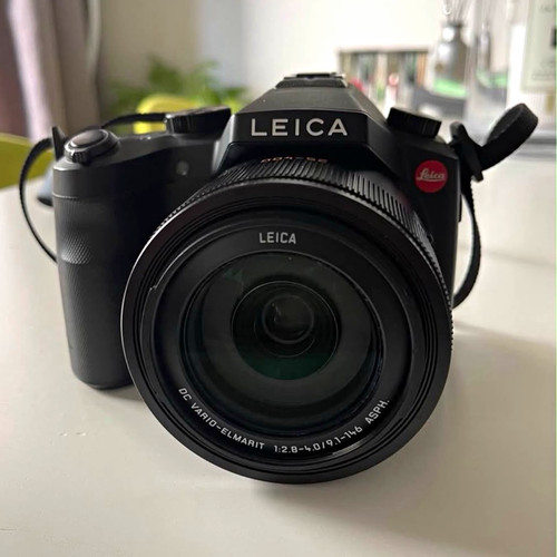 Leica lux black - v-lux,