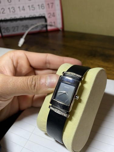 Seksy sekonda genuine - by,