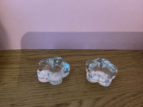 Pair glass flower - of,
