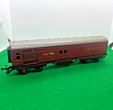 Tri-ang Hornby B.R. Operating Royal Mail Coach - 00 - Model Railway M30224 - 091