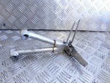 SUZUKI BANDIT 600 MK2 2000 REAR LEFT FOOTREST HANGER