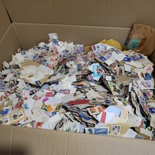5000 world stamps mainly - world,