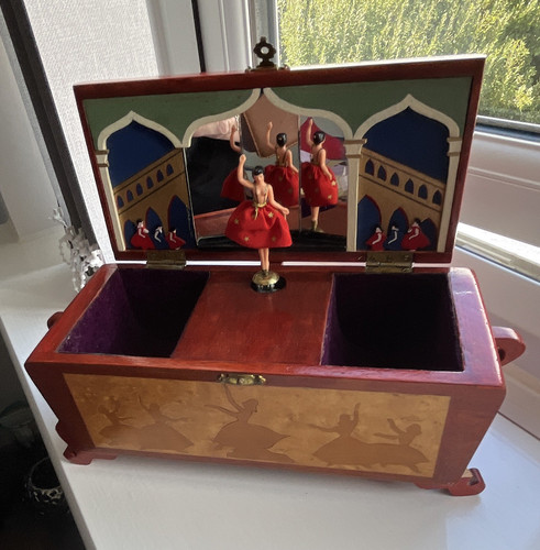 Wooden wind ballerina - wooden, wind-up