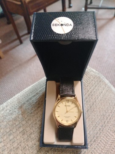 Sekonda quartz wristwatch - sekonda,