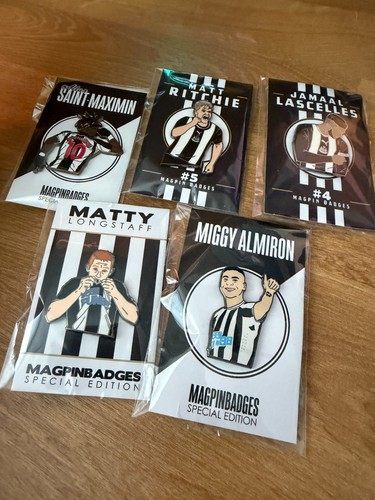 Newcastle united magpin badges - united,