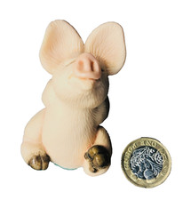 Ornament Pig Piggin Kiss Me