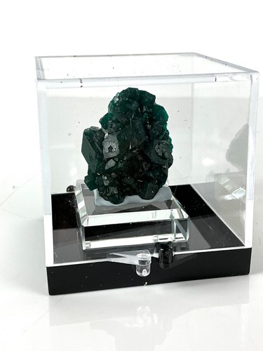 Dioptase crystal specimen - crystal,