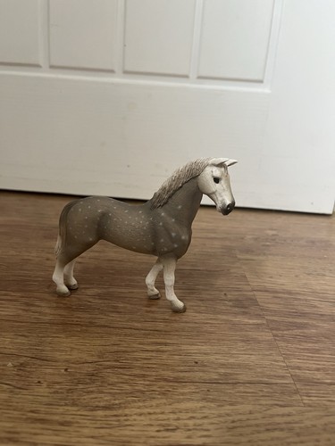 Schleich holsteiner gelding - schleich,
