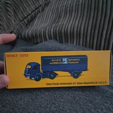 Atlas French Dinky No.32 AB