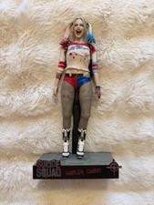 HOT TOYS Suicide Squad Harley