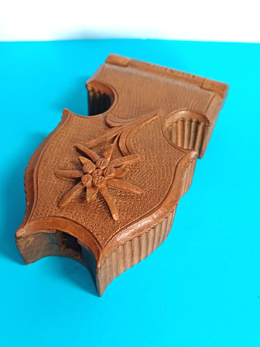 Victorian carved wooden pocket - victorian,