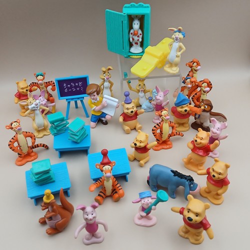 Vintage winnie the pooh 37pc - winnie,