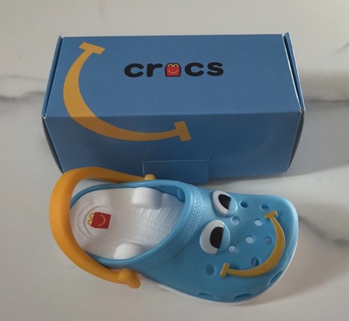 Mcdonalds blue crocs keyring - crocs,