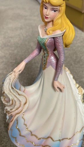 Enesco disney showcase couture - enesco,