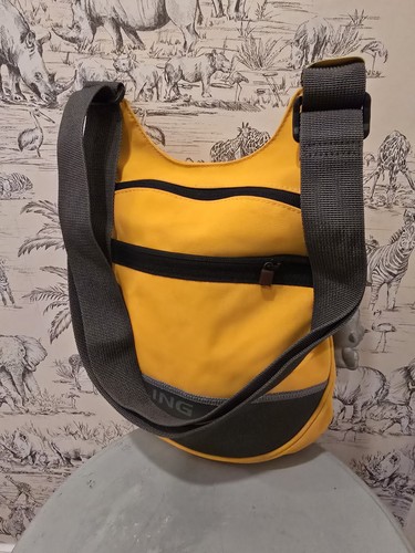 Kipling bright yellow - bright,