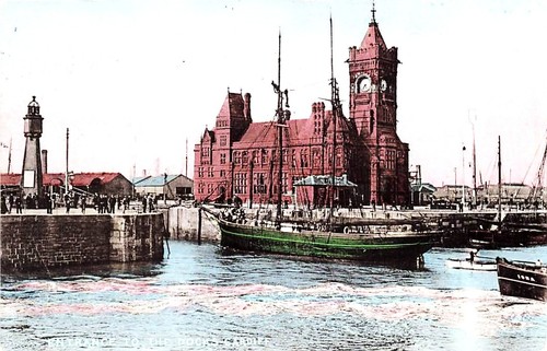 1905 cardiff dock entrance - cardiff,