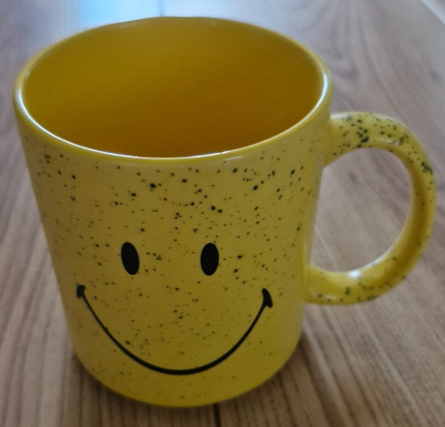 Smiley movement stoneware - movement,