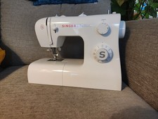 SINGER 2282 Tradition Sewing Machine UNTESTED Machine Only Good Condition