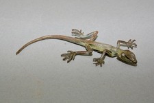 Vintage lizard sculpture