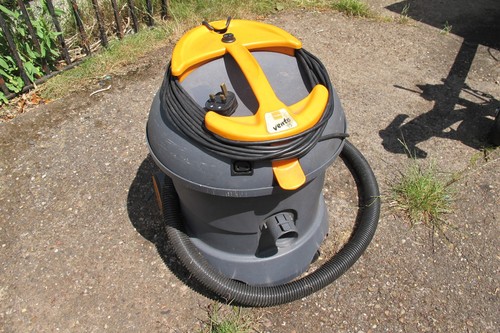 Taski large vacuum cleaner
