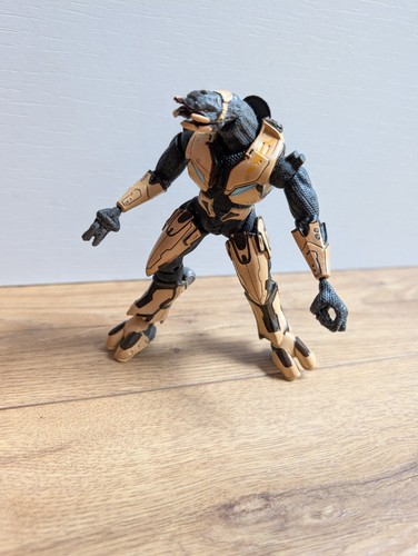 Halo mcfarlane action figure - halo,