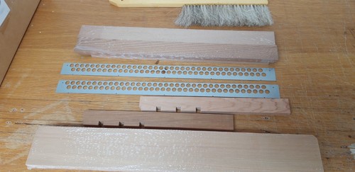 Wbc hive parts - parts, bee