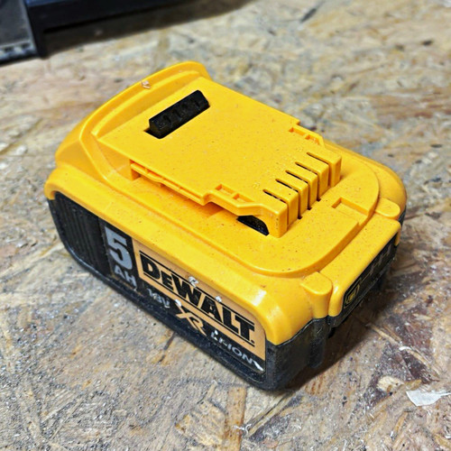 Dewalt 18v 5ah lithium ion - xr, lithium-ion