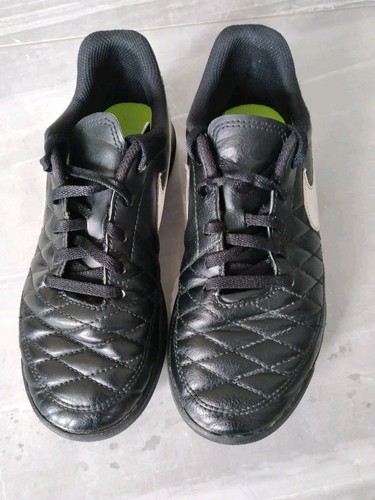 Nike majestry astro turf - majestry,