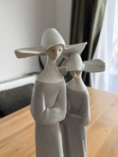 Lladro Figurine ,Two Nuns with