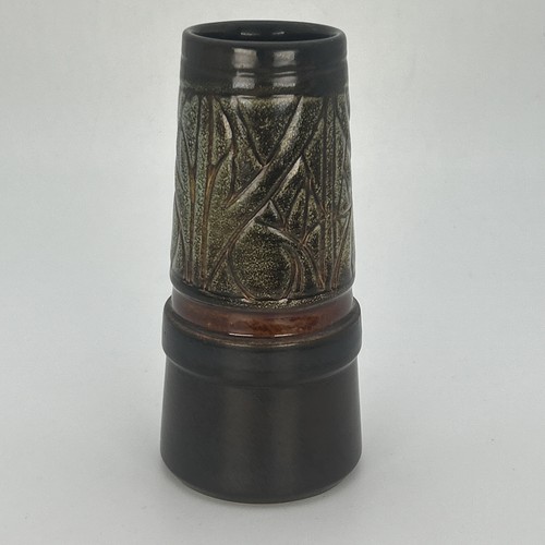 Newlyn pottery vase medallion - pottery,