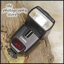 Digital Canon EOS Speedlite 430EX Flashgun SLR + FREE BATTERIES