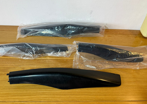 Lexus rx400h plastic endcaps - lexus,